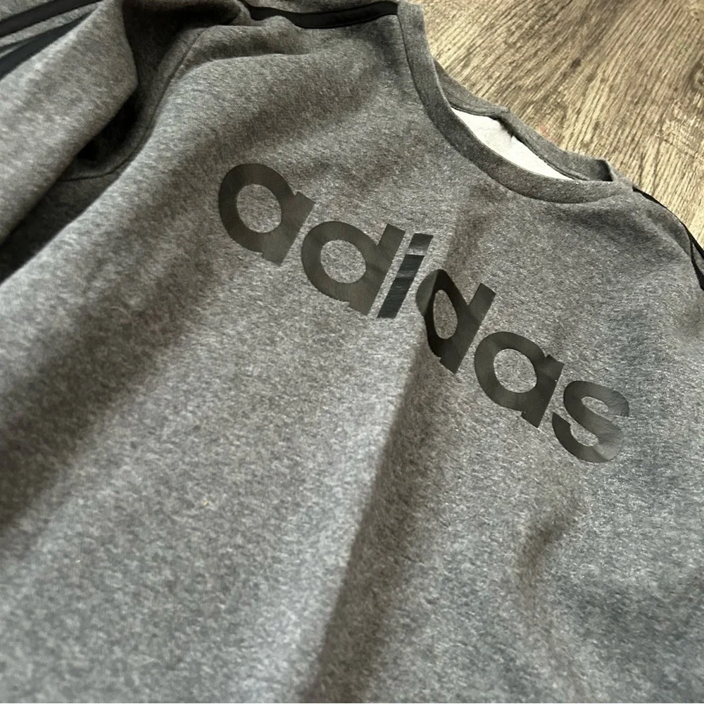 Adidas sweater